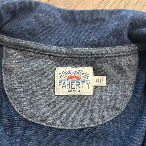 Faherty Men’s Quarter Zip Pullover - Picture 2 of 3